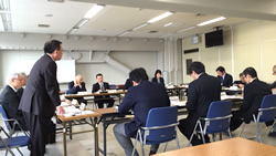 写真：懇談会の様子2